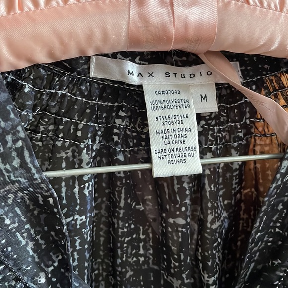 Max Studio blouse - Picture 2 of 6